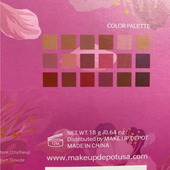 NWT Bride and Bloom cherry blossom, 18 color eyeshadow palette with mirror - Picture 7 of 15